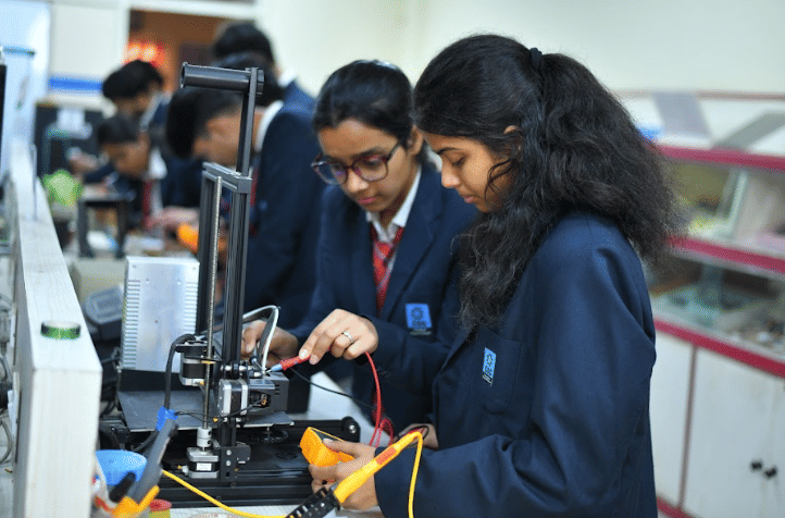 CGC Landran Students working in laboratories photo 8